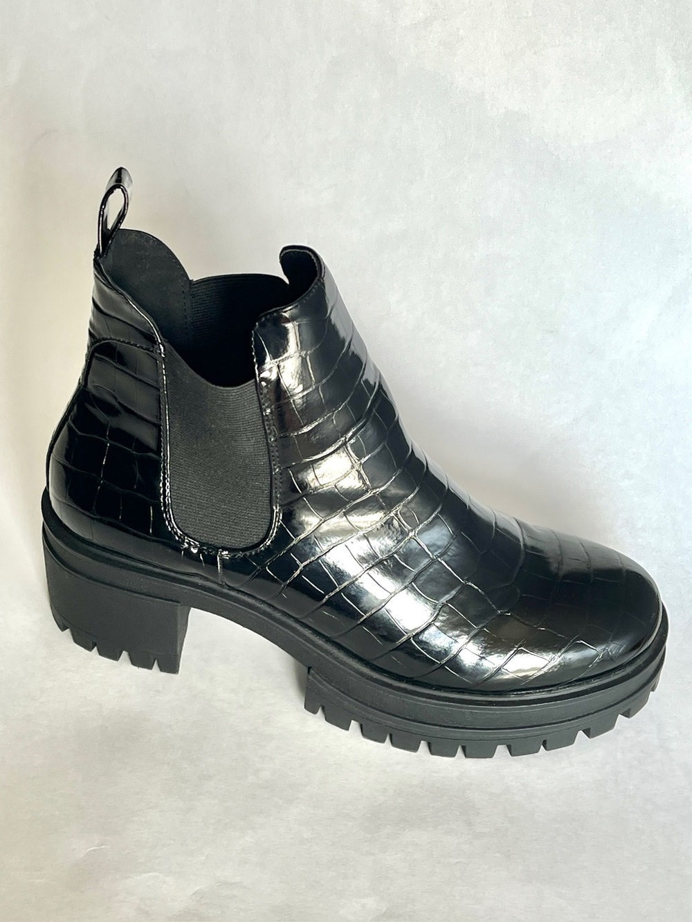 Forever 21 Black Croc Patent Leather Chunky Boots Women's SZ 7.5 Grunge Goth